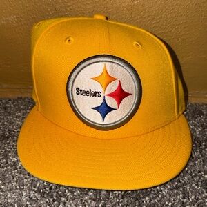 New Era NFL Pittsburgh Steelers Football Fitted Hat Cap Men’s Size 7,1/8 Used PO